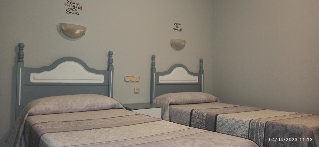 Hostal San Antonio Iscar Bagian luar foto